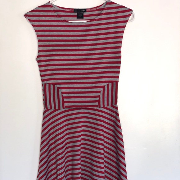 Dress - Picture 2 of 4